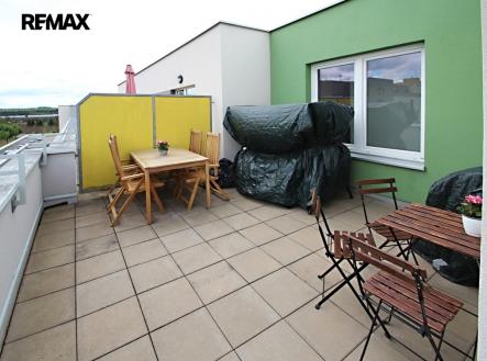 img-66341.jpg | Pronájem bytu, 2+kk, 52 m²