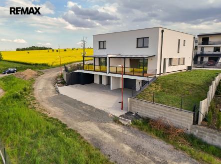 dji-20260505165214-0241-d.jpg | Pronájem - dům/vila, 213 m²