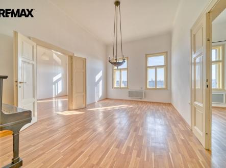 prostřední pokoj | Prodej bytu, 3+1, 115 m²