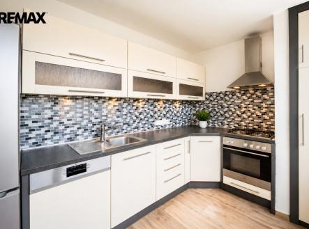 2-2.jpg | Pronájem bytu, 3+kk, 69 m²
