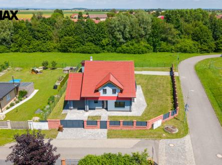 dji-20260618135308-0011-d.jpg | Prodej - dům/vila, 180 m²