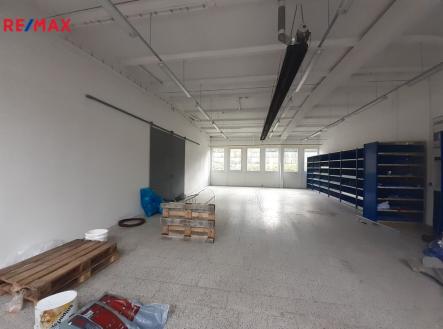 20231107-141426-resized-1.jpg | Pronájem - skladovací prostor, 129 m²