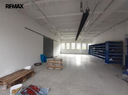 20231107-141426-resized-1.jpg | Pronájem - skladovací prostor, 129 m²