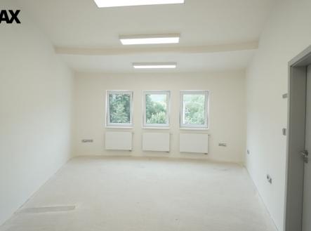 dsc08497.jpg | Pronájem - kanceláře, 72 m²