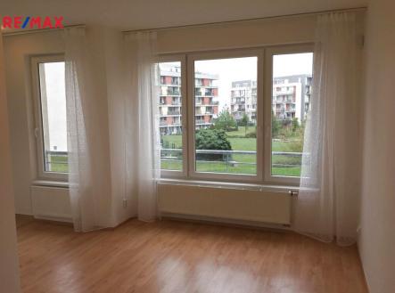 obyvaci-pokoj-praha-zlicin-sazovicka.jpg | Pronájem bytu, 1+kk, 30 m²