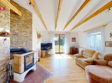 rd-cheznovice-172-se-zahradou-garazi-pergolou-a-zahr-domkem-05242025-131011.jpg | Prodej - dům/vila, 160 m²