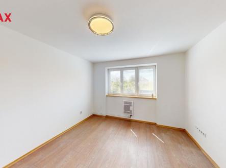 byt-2kk-k-trati-574-veseli-nad-luznici-04272024-155152.jpg | Pronájem bytu, 2+1, 57 m²