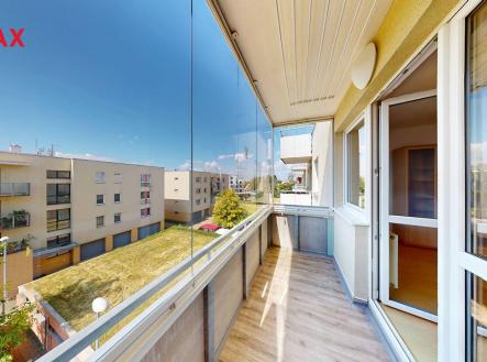 byt-2kk-s-lodzii-a-komorou-frantiska-divise-136854f-uhrineves-praha-05272025-164018.jpg | Pronájem bytu, 2+kk, 63 m²