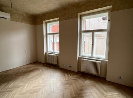 Pronájem bytu, 2+1, 73 m² obrázek