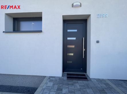 a1-vchod.jpeg | Pronájem - dům/vila, 161 m²