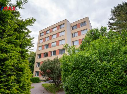 pohled z parku | Pronájem bytu, 2+kk, 42 m²