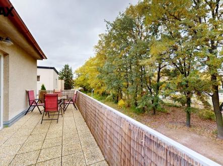 byt-31-praha-6-suchdol-olsova-5585-s-terasou-zahradou-a-sklepem-10302025-101230.jpg | Prodej bytu, 3+1, 150 m²