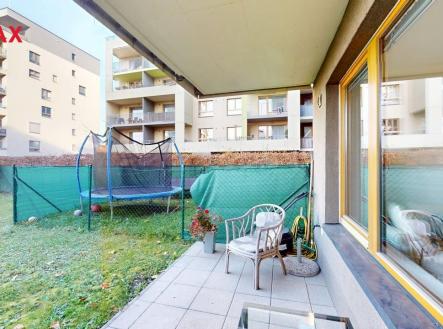 byt-2kk-se-zahradou-sklepem-garazi-rorysova-21957-modrany-praha-11202025-102732.jpg | Pronájem bytu, 2+kk, 92 m²