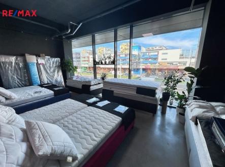 1.jpg | Pronájem - obchodní prostor, 192 m²