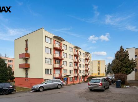 dum-z-boku.png | Prodej bytu, 3+1, 68 m²