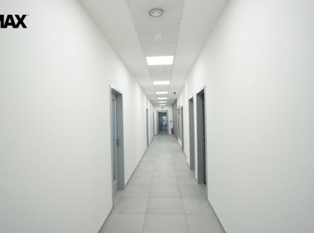 dsc01873.jpg | Pronájem - kanceláře, 200 m²