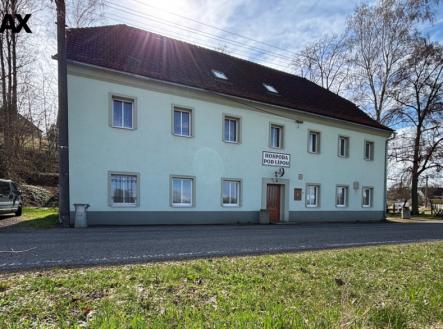 Budova z dálky | Prodej - dům/vila, 302 m²