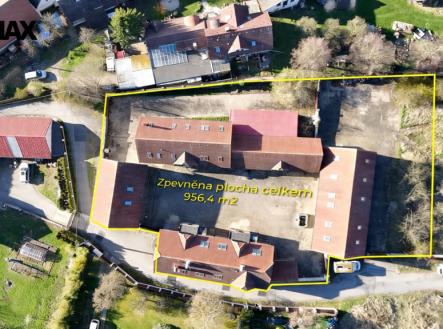foto-dron-1-budovy-cast-pozemku.png | Prodej - dům/vila, 1 145 m²