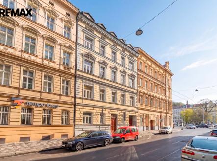 pohled na budovu | Prodej - nájemní dům, 214 m²