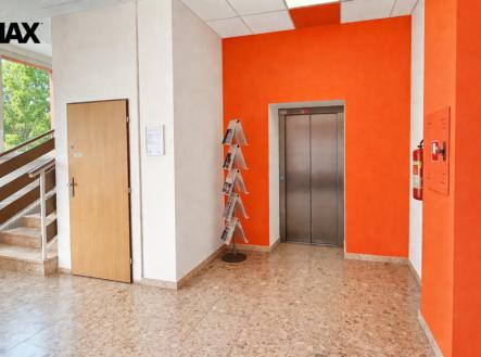 Vstup / chodba | Pronájem - kanceláře, 26 m²