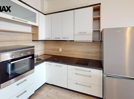 1kk-se-zahradkou-k-visnovce-201-holubice-kozinec-c5-kitchen.jpg | Pronájem bytu, 1+kk, 62 m²