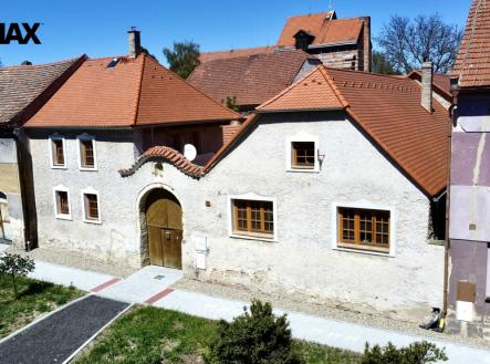 dji-fly-20260429-131614-850-1777461458910-photo-optimized.jpg | Prodej - dům/vila, 226 m²