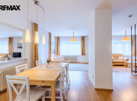 Přízemí | Prodej - dům/vila, 244 m²