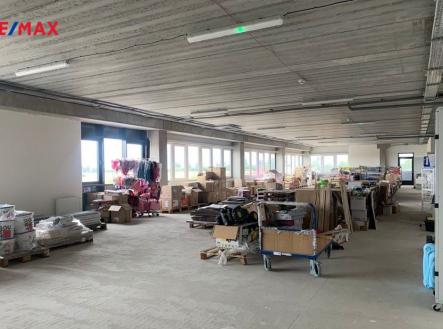 434b15ce-9d3c-43f2-8a0e-27e7f8e5291e.jpeg | Pronájem - kanceláře, 686 m²