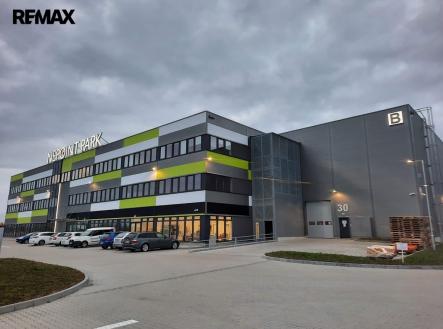 002652n.jpg | Pronájem - kanceláře, 686 m²