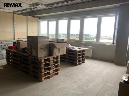 ef33e801-d1d9-42ce-87de-b0a4a9f372fb.jpeg | Pronájem - kanceláře, 686 m²