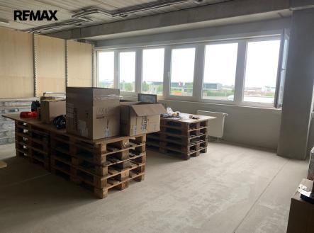 ef33e801-d1d9-42ce-87de-b0a4a9f372fb.jpeg | Pronájem - kanceláře, 686 m²