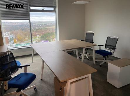 22aae696-b8df-4d9a-9981-1053cfa8367a.jpg | Pronájem - kanceláře, 924 m²