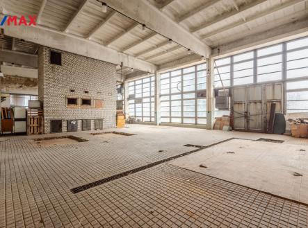 dsc-0004-kopie.jpg | Pronájem - skladovací prostor, 2 209 m²