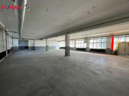 Pronájem - skladovací prostor, 428 m² obrázek