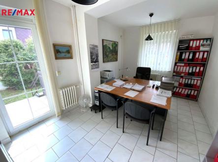 Kancelář | Pronájem - dům/vila, 364 m²