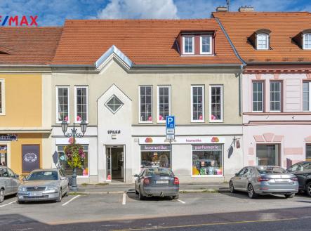 Pronájem - obchodní prostor, 232 m² obrázek