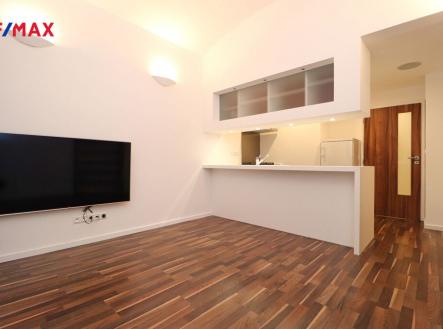 Obývací pokoj + kuchyň | Pronájem bytu, 2+kk, 47 m²