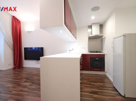 Obývací pokoj + kuchyň | Pronájem bytu, 2+kk, 47 m²