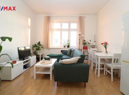 Obývací pokoj + kk | Pronájem bytu, 2+kk, 53 m²