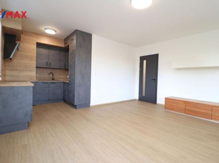 Obývací pokoj + kk | Pronájem bytu, 2+kk, 55 m²