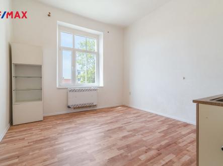 Pokoj s kuchyní - prodej bytu 2+kk, Koterovská 93/4, Plzeň Slovany. | Prodej bytu, 2+kk, 62 m²