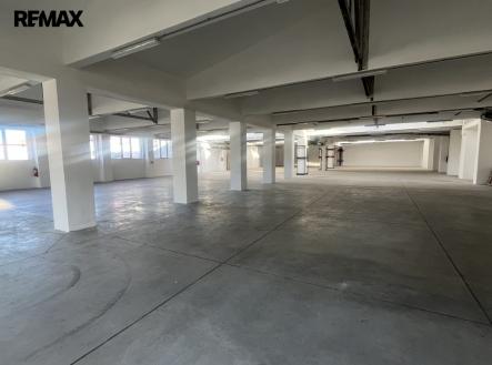 img-5039.jpg | Pronájem - skladovací prostor, 1 494 m²