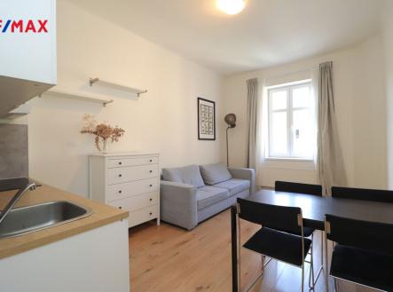 Obývací část + kk | Pronájem bytu, 2+kk, 40 m²