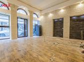 Pronájem - obchodní prostor, 289 m²