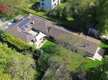 Pohled na RD | Prodej - dům/vila, 369 m²