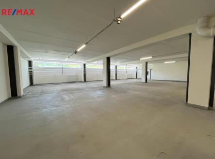Pronájem - skladovací prostor, 404 m² obrázek