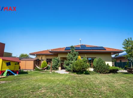 Rodinný dům | Prodej - dům/vila, 180 m²