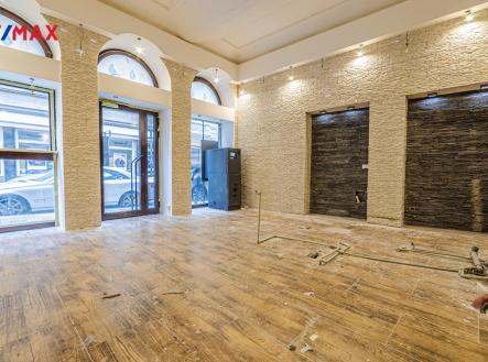 dsc-0002.jpg | Pronájem - restaurace, 289 m²