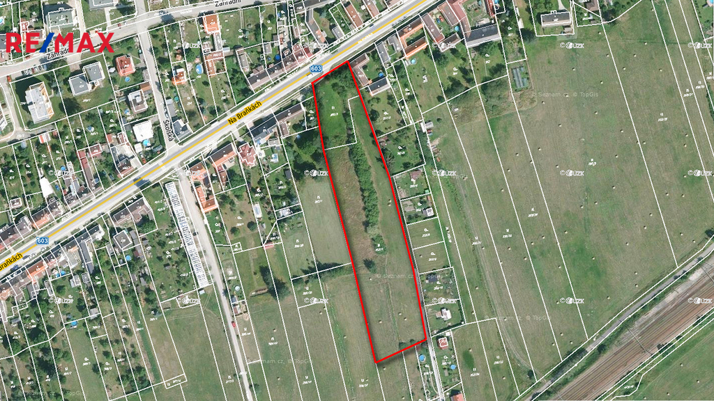 pozemek-aerial01.jpg