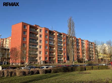Pohled na bytový dům | Prodej bytu, 3+1, 99 m²
